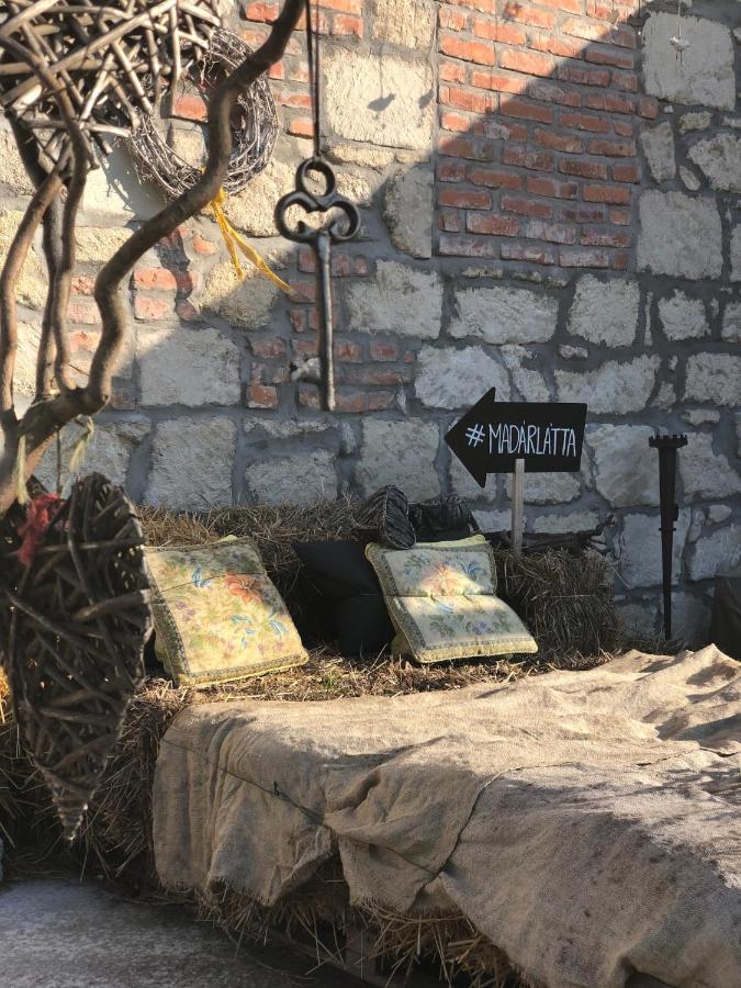 Hotel Madarlatta Vendeghaz Fertőrákos Zewnętrze zdjęcie
