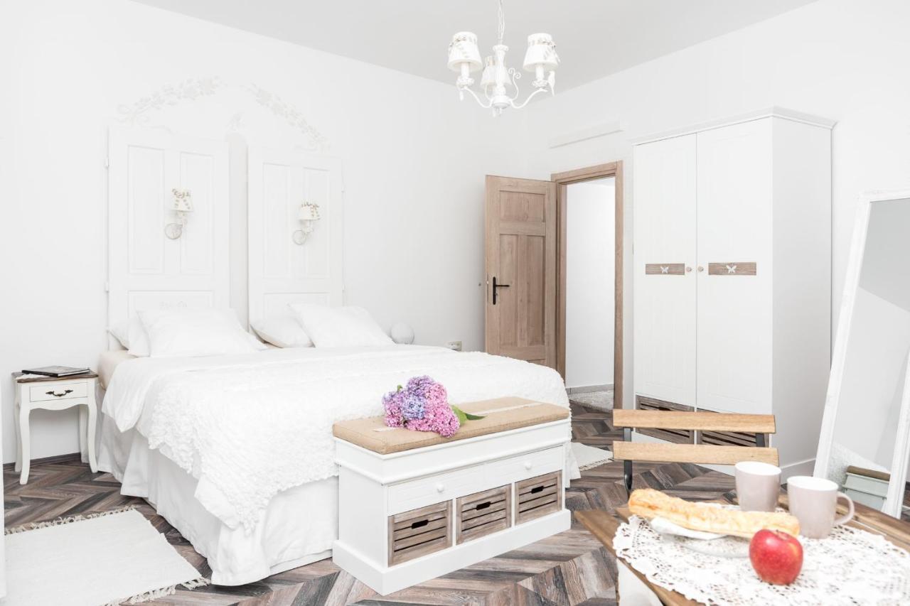 Hotel Madarlatta Vendeghaz Fertőrákos Zewnętrze zdjęcie